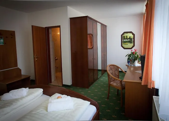 Ratskeller Гостевой дом Thum